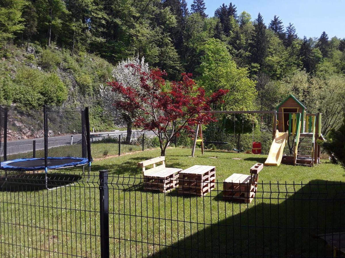Apartmaji Tisa In Zana Rovte Exterior photo
