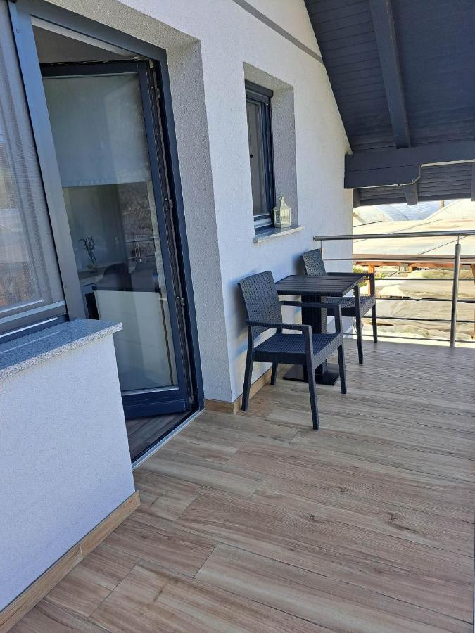 Apartmaji Tisa In Zana Rovte Exterior photo